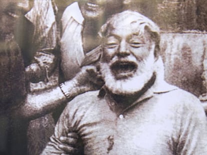 Hemingway en los sanfermines en los años cincuenta.