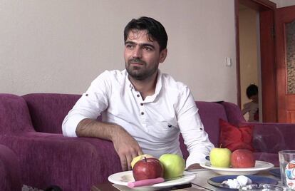 El carpintero sirio Rafat Rayub en su casa en Turquía.