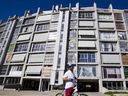 Viviendas públicas en Madrid vendidas a fondos buitre.