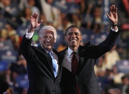 Obama y Biden comparecen juntos al témino de la tercera jornada de la Convención Demócrata en Denver