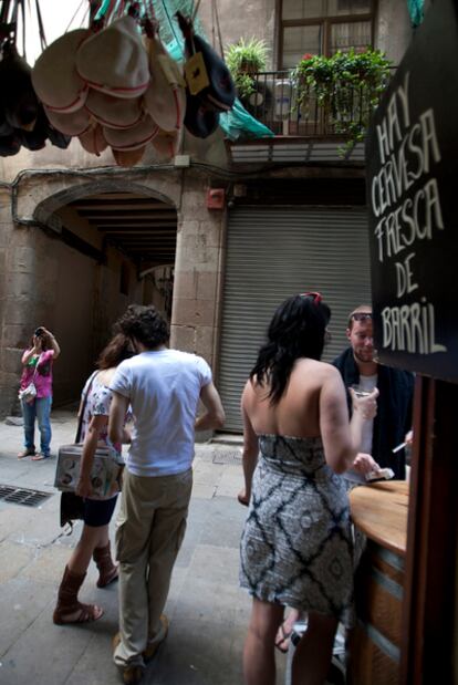Bar El Xampanyet, en la calle de Montcada (Barcelona)