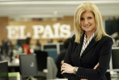 Arianna Huffington, ayer en la redacción de EL PAÍS, en Madrid.