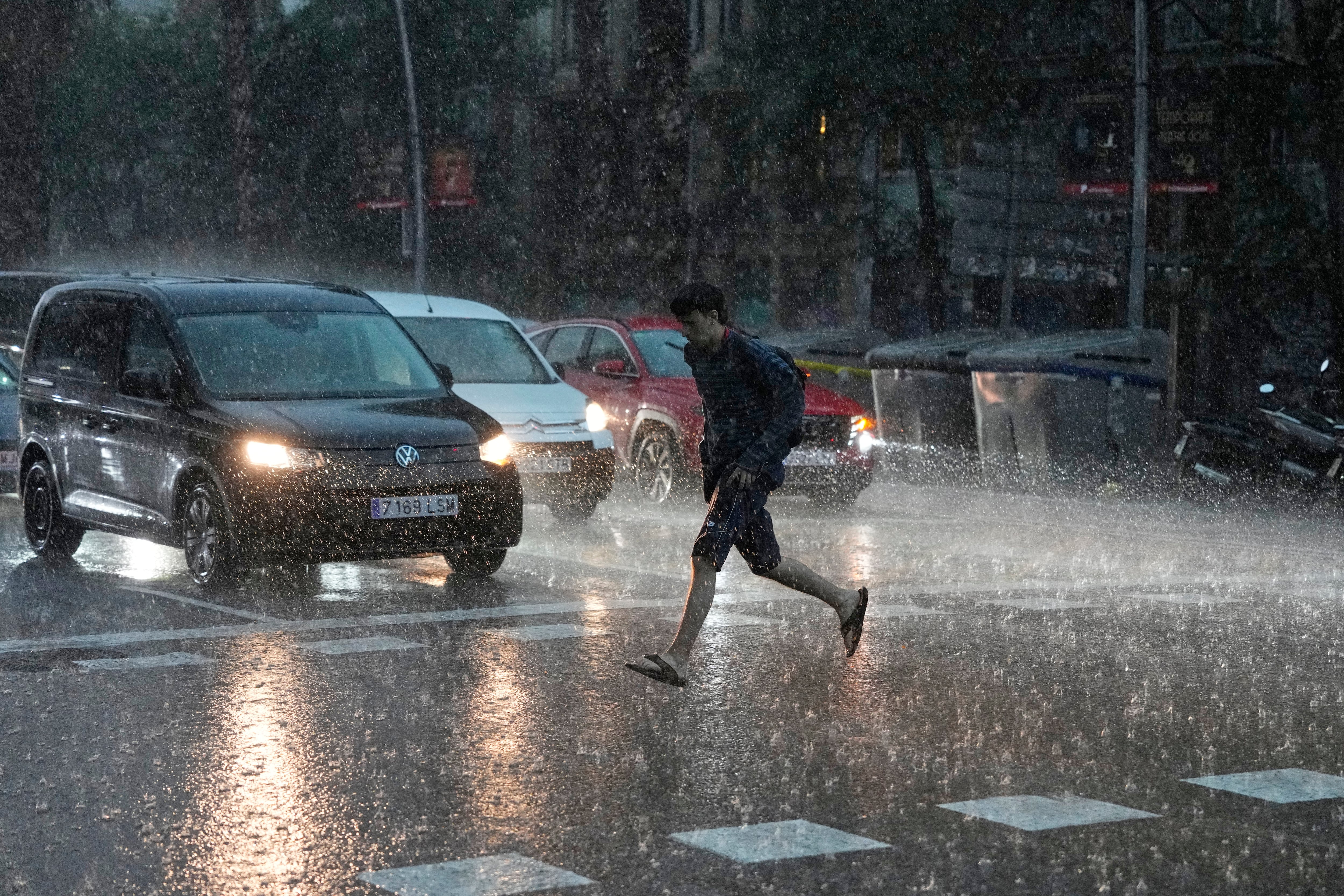 La Aemet advierte de una situación “muy adversa” el jueves en Cataluña, Aragón, Castilla-La Mancha, Comunidad Valenciana y Baleares