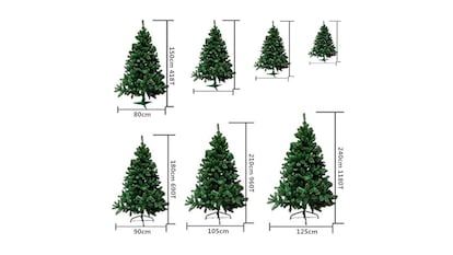 Árvore de natal em fundo branco