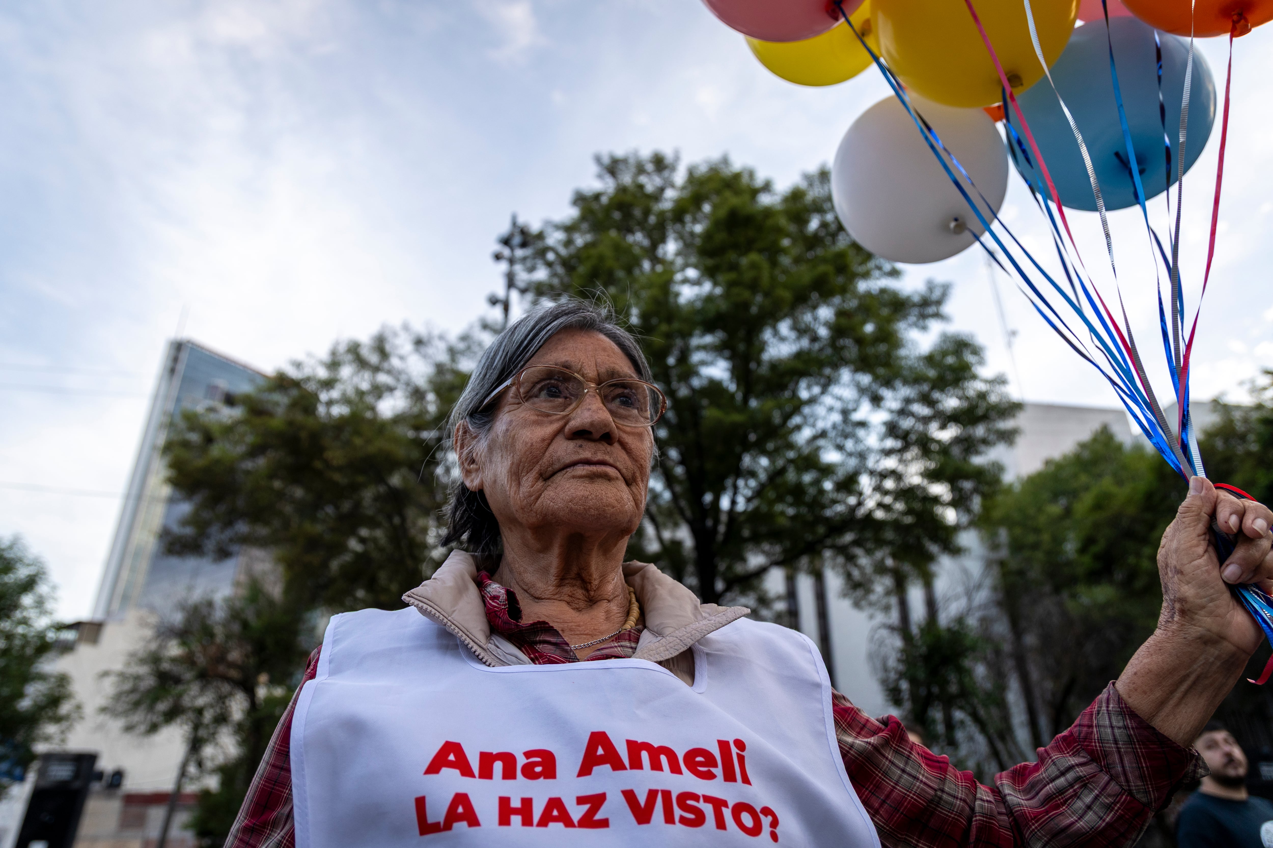 Madres de personas desaparecidas participan en una jornada de memoria y protesta, en Ciudad de México. 