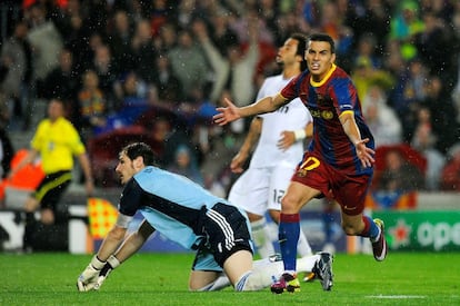 Pedro celebra ante Casillas y Marcelo el gol en el partido de vuelta de semifinales de Cahmpions. El partido finalizó 1-1 y el Bracelona pasó a semifinales.