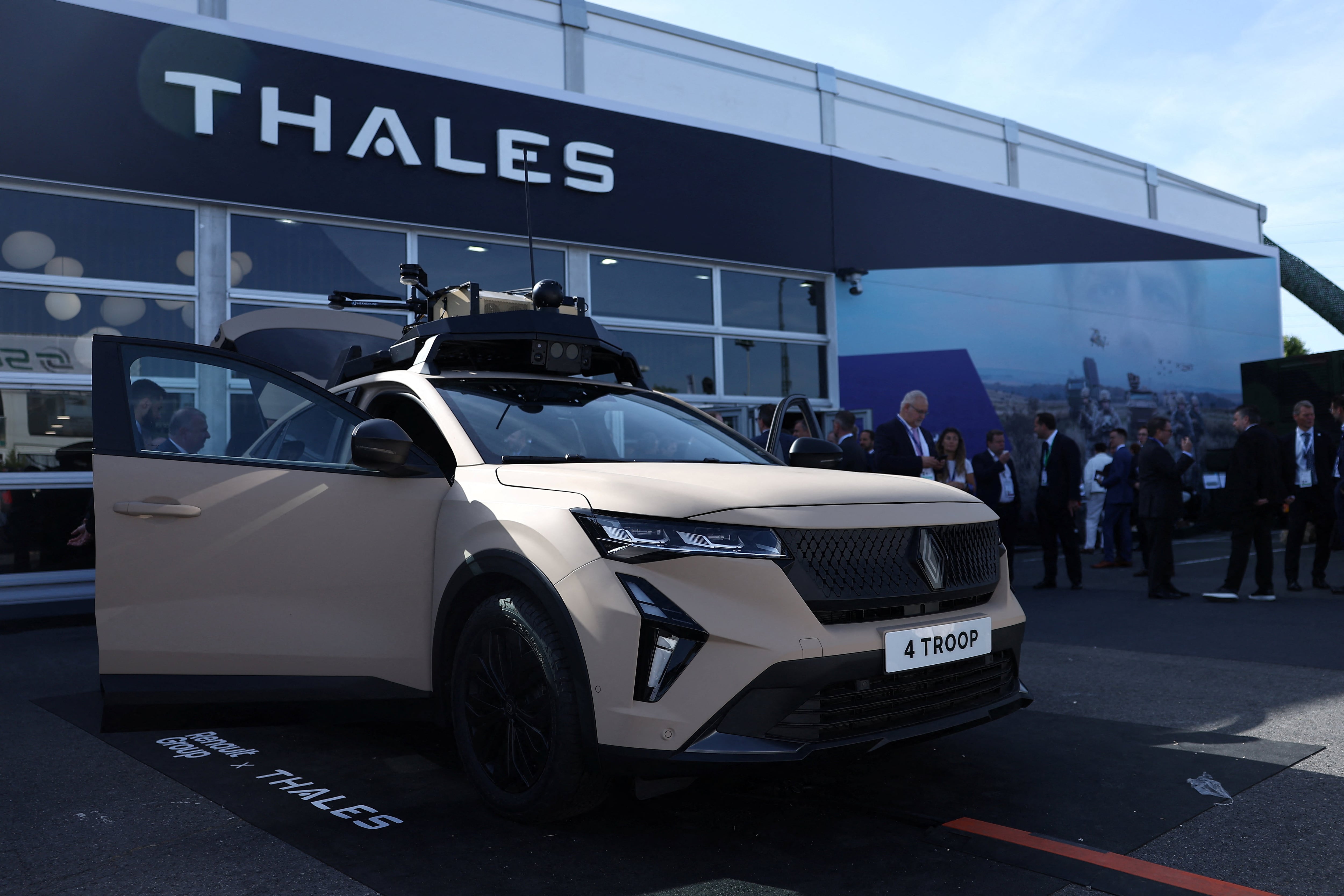 Renault presenta su propuesta táctica para el ejército en alianza con Thales: el vehículo multirrol 4 Troop