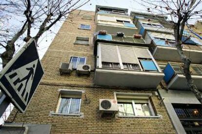 Edificio de la calle de San Pablo, de Leganés, donde fue detenida una familia por su posible vinculación con el 11-M.