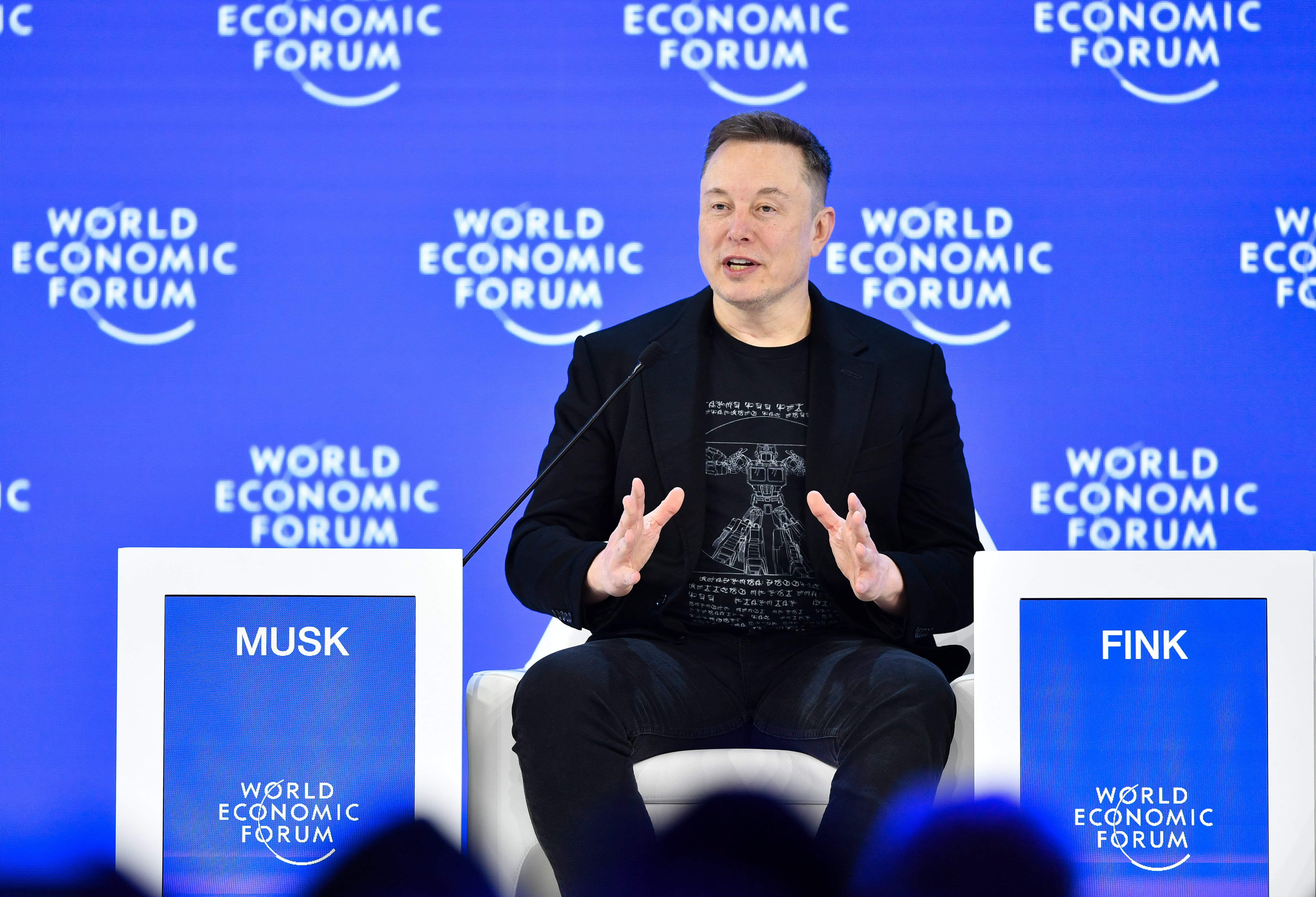 Elon Musk critica regolamentazione su X, Sánchez: Marte può aspettare, l'umanità no