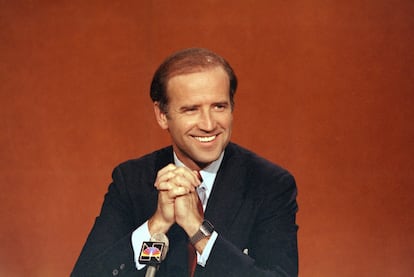 Biden, en el programa 'Face the Nation' de la NBC, en Washington, el 29 de abril de 1984. Se desempeñó como presidente de la Comisión de Justicia del Senado de 1987 a 1995, ocupándose de temas relacionados con la política de drogas, la prevención del delito y las libertades civiles. 