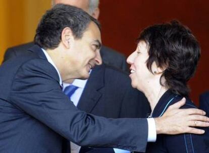 Zapatero recibe a la alta representante de Política Exterior de la UE, Catherine Ashton.