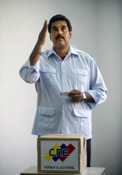 Maduro, votando este domingo.