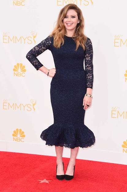 Natasha Lyonne con diseño de encaje de Opening Ceremony.