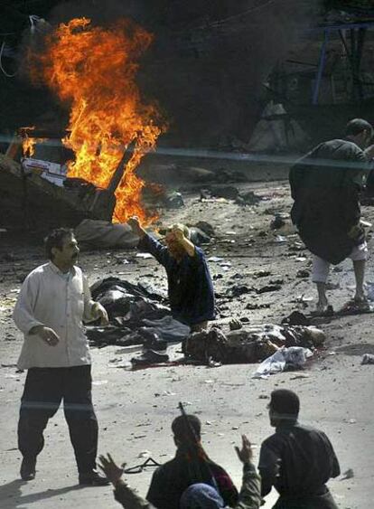 Matanza de chiíes en Kerbala (Irak) durante una celebración religiosa, el 2 de marzo de 2004.