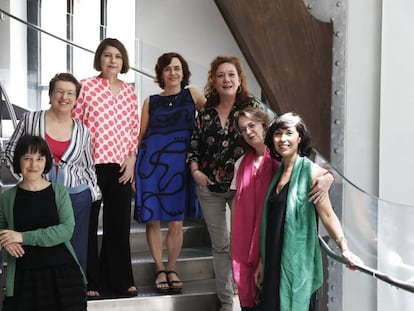 Pilar Adón, Laura Freixas, Clara Usón, Nuria Barrios, Cristina Fallarás, Marta Sanz y Edurne Portela, en la presentación este miércoles de Tsunami.