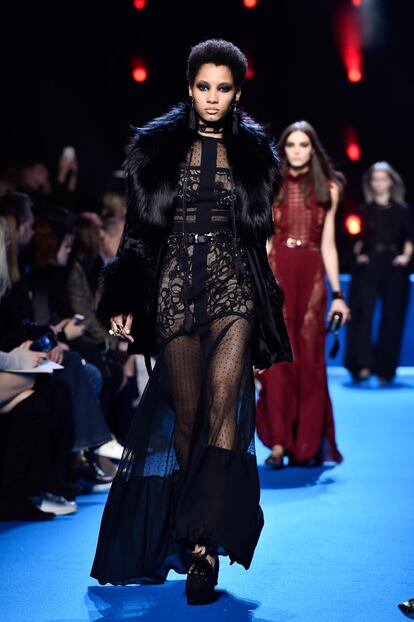 Elie Saab : Runway &#8211; Paris Fashion Week Womenswear Fall/Winter 2016/2017