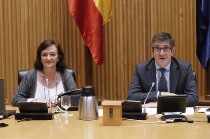 Cristina Herrero y Patxi López, este martes.