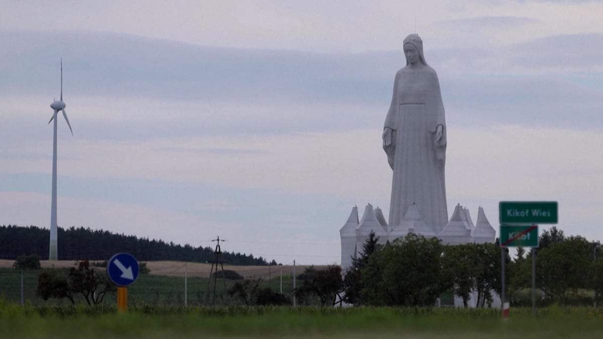 La estatua de la Virgen María más alta de Europa se encuentra en Polonia y mide alrededor de 55 metros