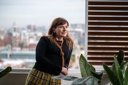 María Pérez, líder en ciencias de datos, en su departamento en Santiago, el 17 de junio del 2025.