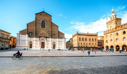 La basílica de San Petronio, en la plaza principal de Bolonia (Italia).