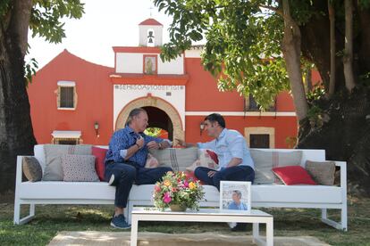 Bertín Osborne y Jesulín de Ublique en Mi casa es la tuya, emitido en Telecinco