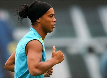 Ronaldinho, en un entrenamiento del Barcelona