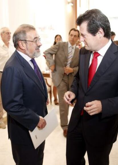El presidente de Cierval, José Vicente González, y el vicepresidente del Consell, José Ciscar, en las jornadas.