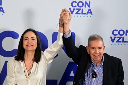 María Corina Machado y Edmundo González tras su conferencia de prensa.