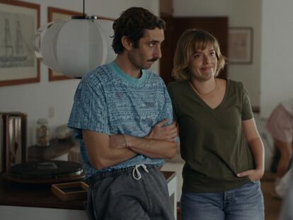 Enriq Auquer y María Rodríguez Soto, en 'Casa en llamas'.