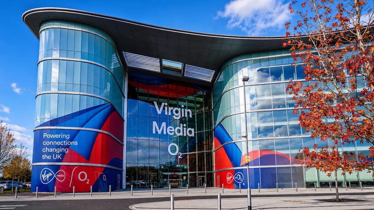 Telefónica y su socio en Reino Unido abren la puerta a un ajuste de plantilla en Virgin Media O2
