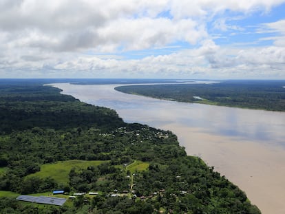 Una vista aérea del río Amazonas a su paso por Colombia, en una imagen de archivo.