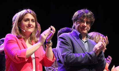 Marta Pascal i Carles Puigdemont en un acte del PDeCAT.