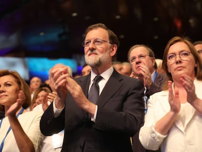 María Dolores de Cospedal y Mariano Rajoy, en el 19 Congreso Nacional del Partido Popular.