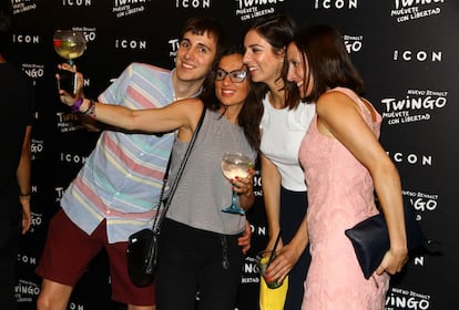 Una fiesta no es fiesta sin selfies delante del photocall