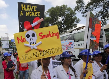 Marcha en el Día Mundial Sin Tabaco en Bangalore (India).