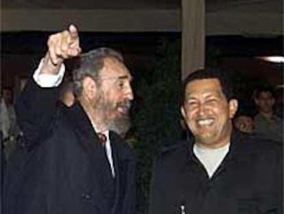 Fidel Castro y Hugo Chávez, en Puerto Ordaz, Venezuela, el pasado 12 de agosto.