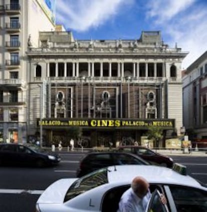 Fachada del Palacio de la Música, en Gran Vía
