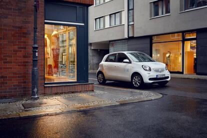 Un coche de la plataforma de 'carsharing' Car2go.