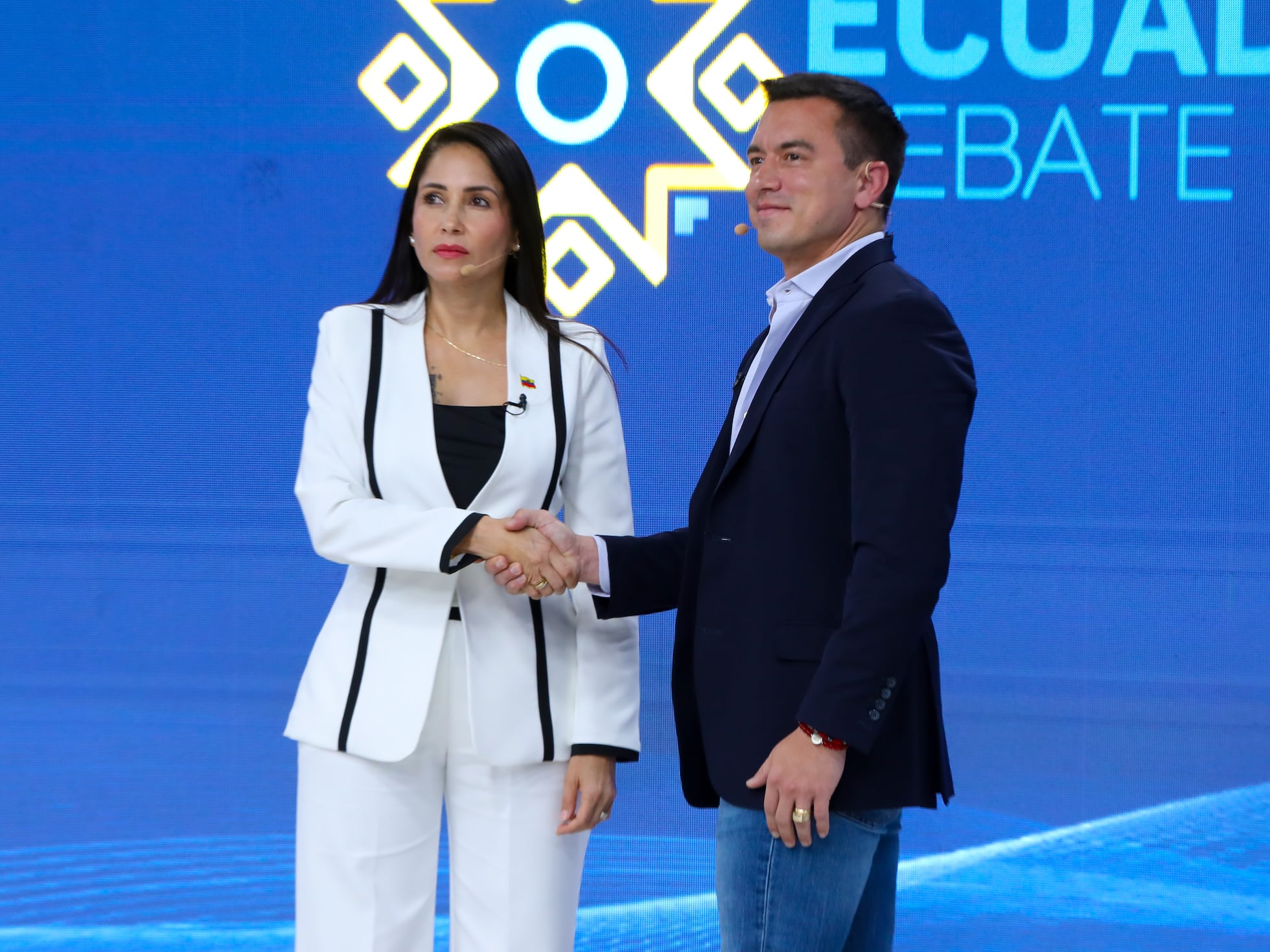 Noboa y González se enzarzan en un debate lleno de ataques personales y acusaciones cruzadas | EL PAÍS América