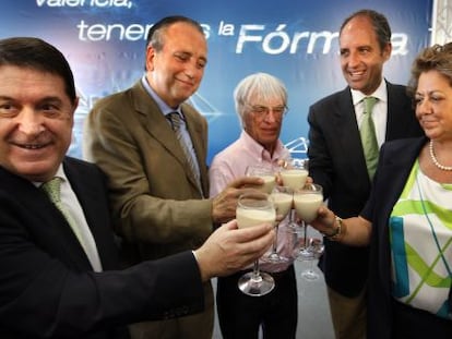 Olivas, Fernando Roig, Ecclestone, Camps y Barberá celebran el acuerdo para la F-1 en Valencia. 