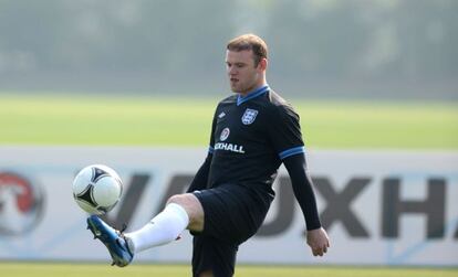Rooney, en un entrenamiento de la selección inglesa.