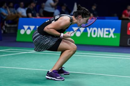 Carolina Marín celebra su victoria en semifinales del Abierto de Francia ante Akane Yamaguchi, este sábado.