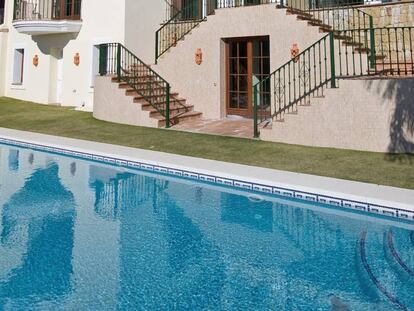 Imagen de una piscina en Málaga.