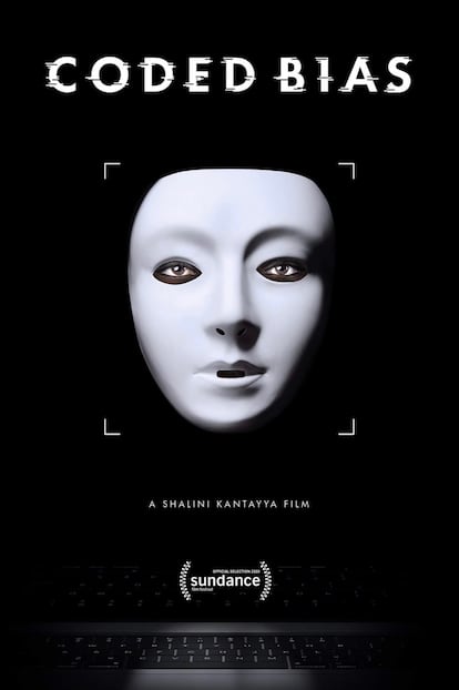 Poster de la película documental 'Coded Bias', disponible en Netflix. Centrada en el trabajo de Joy Buolomwini, explora el lado oscuro de la inteligencia artificial y los sistemas de reconocimiento facial.