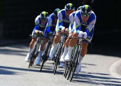 El equipo Orica durante la contrarreloj