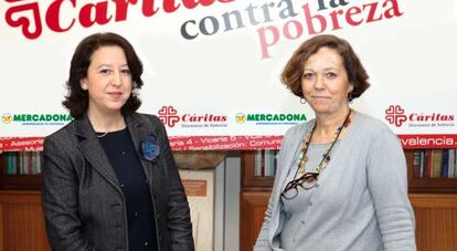 Amparo Bond&iacute;a, directora de Relaciones Externas de Mercadona en Valencia (izquierda), y Mar&iacute;a de la Concepci&oacute;n Guill&eacute;n, directora de C&aacute;ritas Valencia 