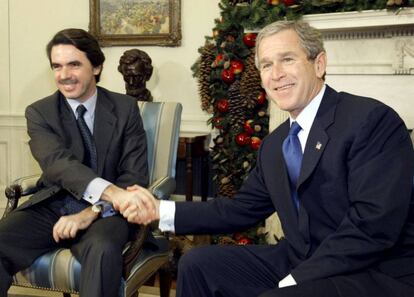 En 2002, Bush elogia a Aznar como uno de los líderes más "sólidos".