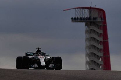 Lewis Hamilton durante la fase de clasificación en el Gran Premio de Estados Unidos de Fórmula 1.