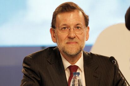 A Rajoy le da seguridad la barba porque tiene cicatrices en el rostro.