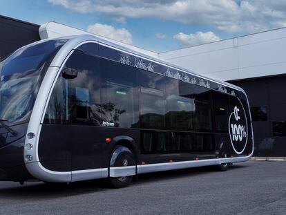 Autobús eléctrico Irizar que recorre el municipio vasco de Irún (Guipúzcoa).